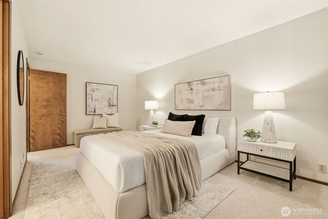 19421 68th Avenue NE, Kenmore, WA 98028