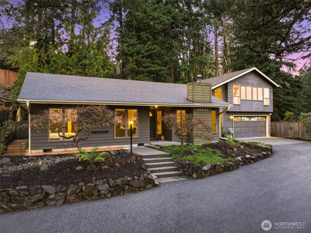 19421 68th Avenue NE, Kenmore, WA 98028