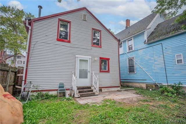 212 East Street, Buffalo, NY 14207
