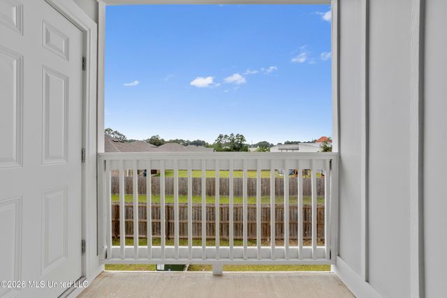 8701 Old Spanish Trail, 102, Ocean Springs, MS 39564