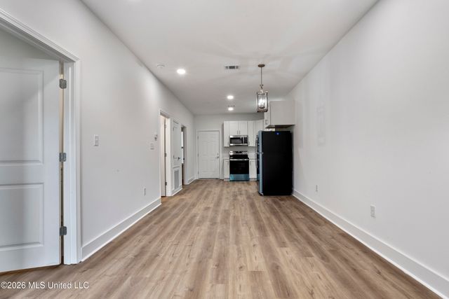 8701 Old Spanish Trail, 102, Ocean Springs, MS 39564