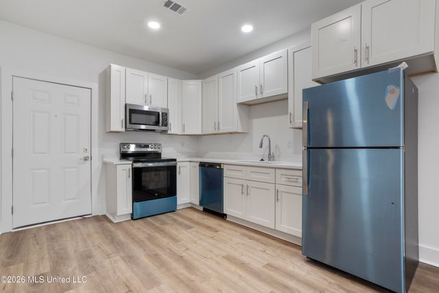 8701 Old Spanish Trail, 102, Ocean Springs, MS 39564