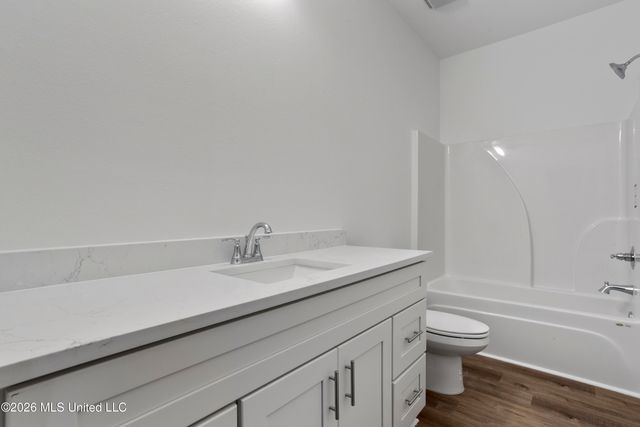 8701 Old Spanish Trail, 102, Ocean Springs, MS 39564