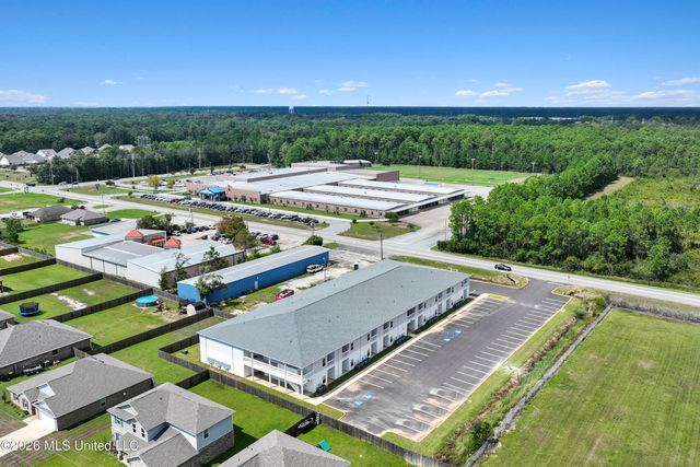 8701 Old Spanish Trail, 102, Ocean Springs, MS 39564