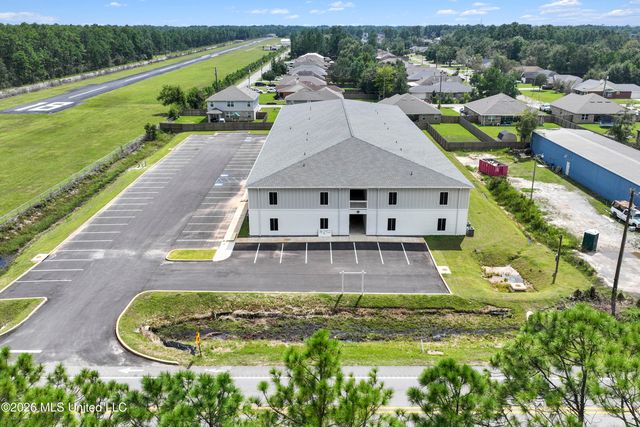 8701 Old Spanish Trail, 102, Ocean Springs, MS 39564