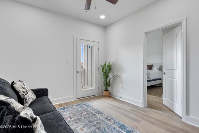 8701 Old Spanish Trail, 102, Ocean Springs, MS 39564