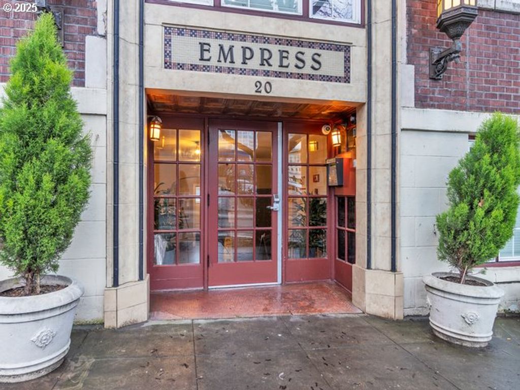 20 Nw 16TH Ave 203, Portland, OR 97209