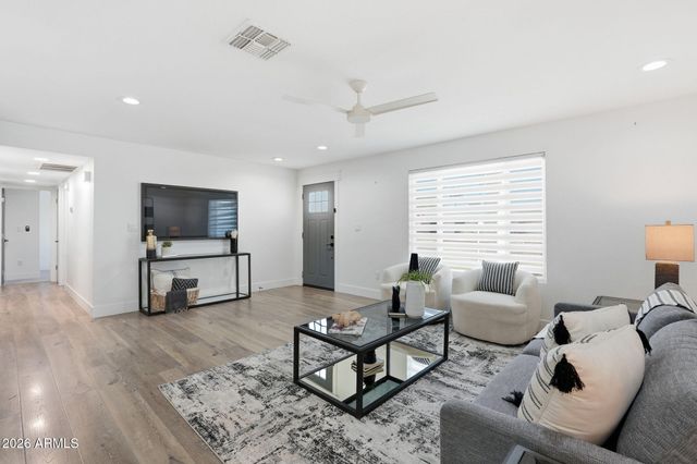 3440 E CORTEZ Street, Phoenix, AZ 85028