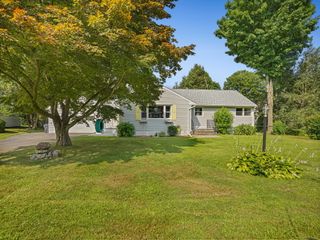 4328 Madison Avenue, Trumbull, CT 06611