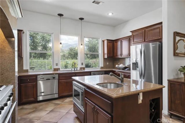 36358 Canyon Terrace, Yucaipa, CA 92399