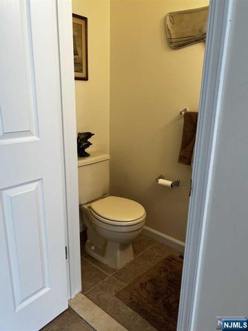 678 Plum Terrace, Mahwah, NJ 07430