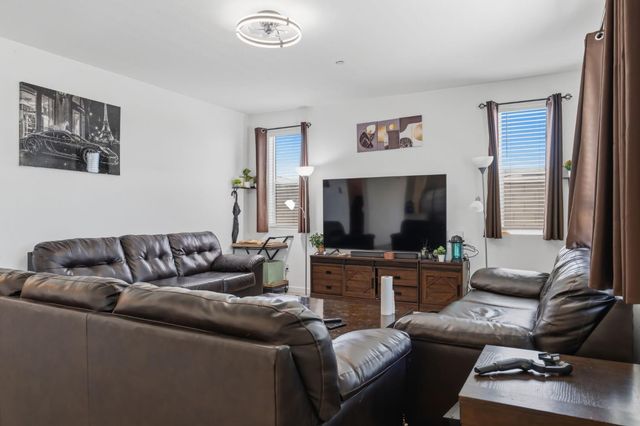 2849 Mokelumne St, Manteca, CA 95337