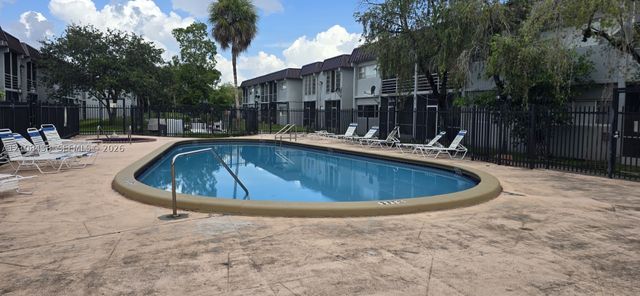 7320 NW 85th Ct 102, Tamarac, FL 33321