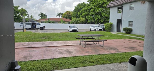 7320 NW 85th Ct 102, Tamarac, FL 33321