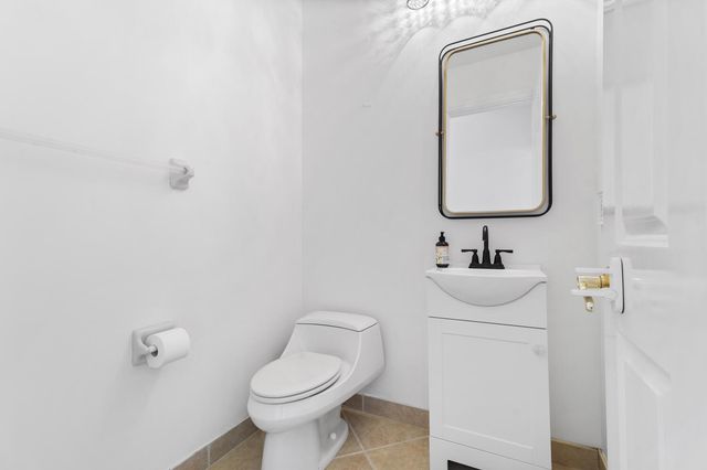 544 Edgebrook Lane, West Palm Beach, FL 33411