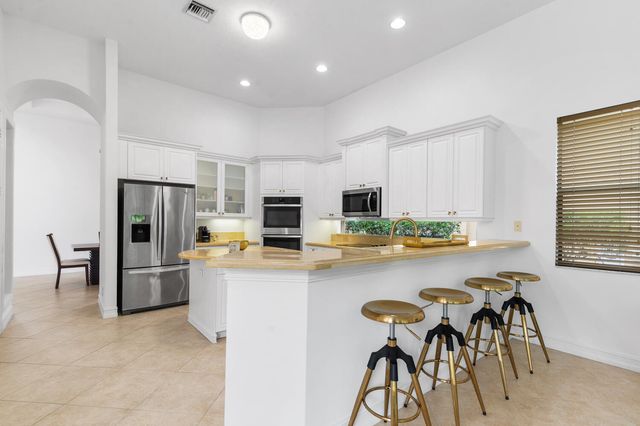 544 Edgebrook Lane, West Palm Beach, FL 33411