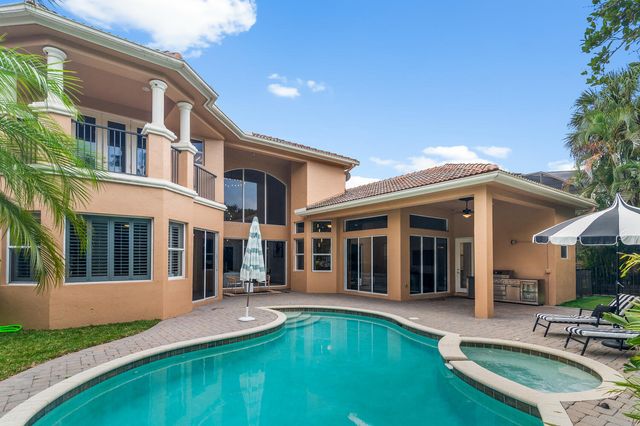 544 Edgebrook Lane, West Palm Beach, FL 33411