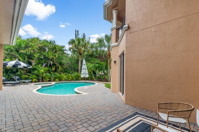 544 Edgebrook Lane, West Palm Beach, FL 33411