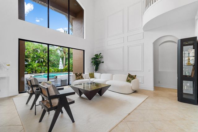 544 Edgebrook Lane, West Palm Beach, FL 33411