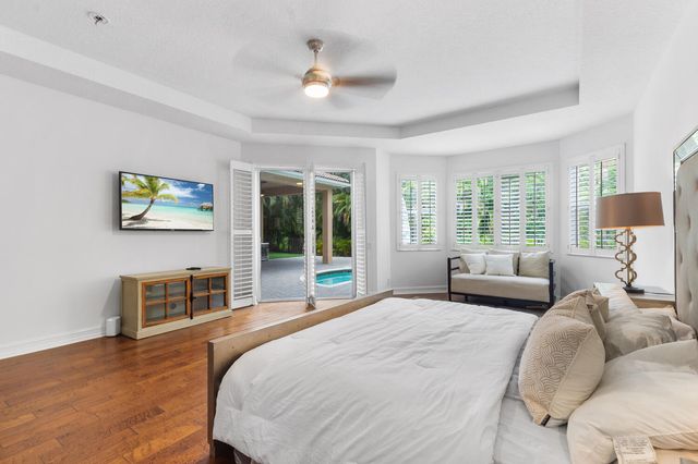 544 Edgebrook Lane, West Palm Beach, FL 33411