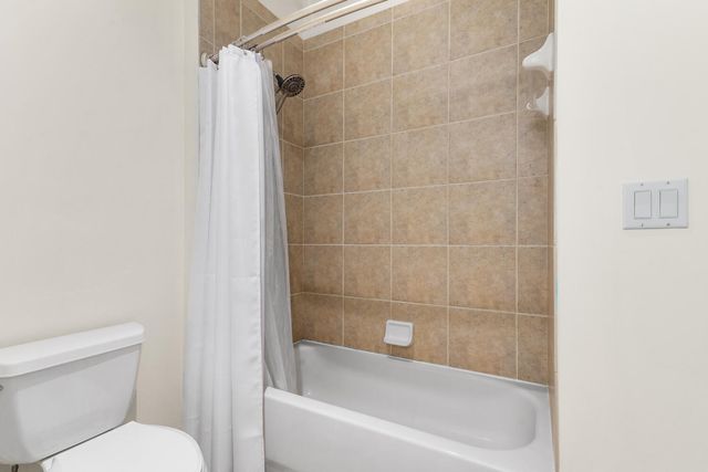 544 Edgebrook Lane, West Palm Beach, FL 33411