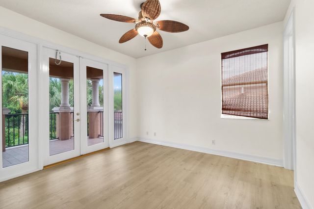 544 Edgebrook Lane, West Palm Beach, FL 33411