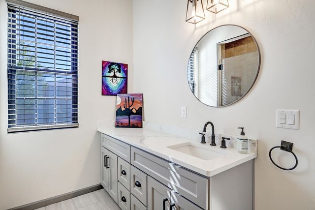 6616 Meadow Lake Place NW, Albuquerque, NM 87120