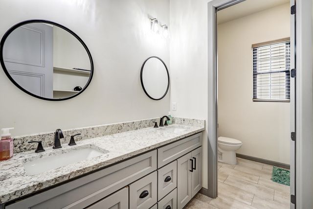 6616 Meadow Lake Place NW, Albuquerque, NM 87120