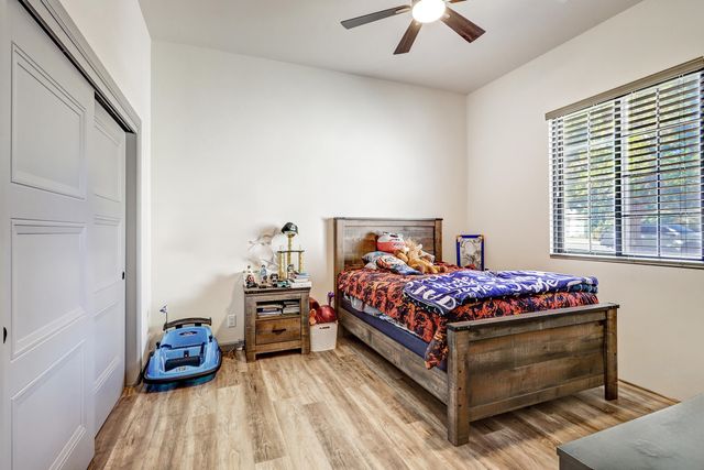 6616 Meadow Lake Place NW, Albuquerque, NM 87120