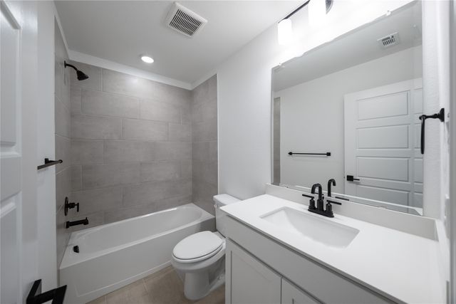 2140 Naples Drive, Rowlett, TX 75088