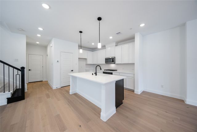 2140 Naples Drive, Rowlett, TX 75088