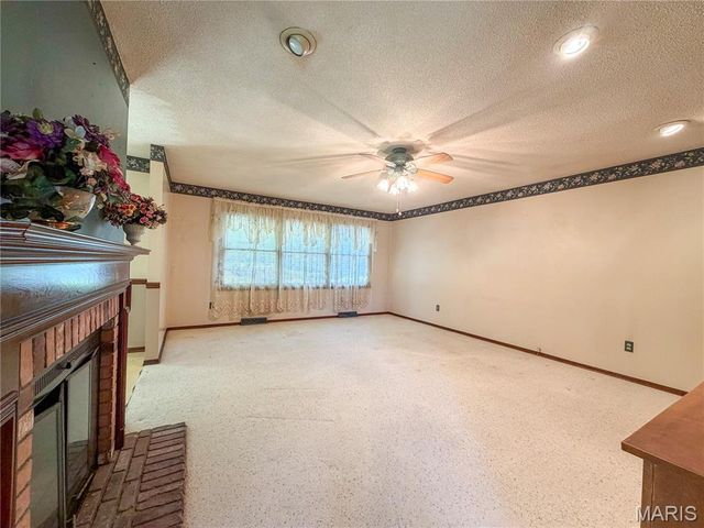 903 Glenn Drive, Sikeston, MO 63801