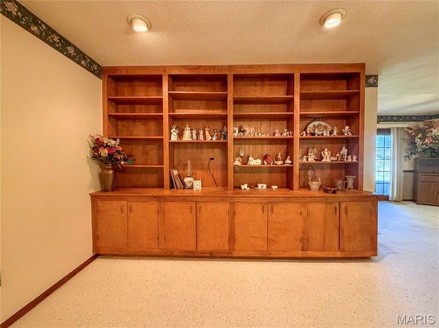 903 Glenn Drive, Sikeston, MO 63801