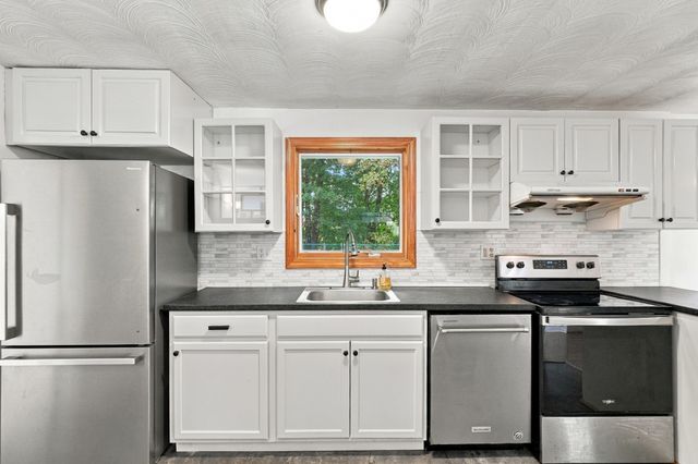 23 Prior Drive, Framingham, MA 01701