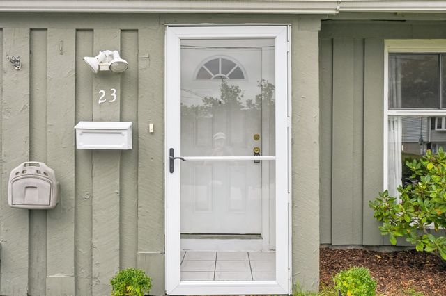 23 Prior Drive, Framingham, MA 01701