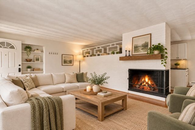 23 Prior Drive, Framingham, MA 01701
