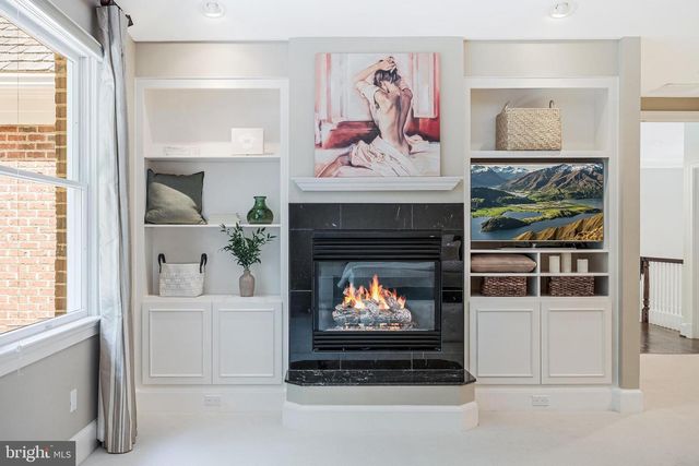 10109 HIGH HILL CT, Great Falls, VA 22066