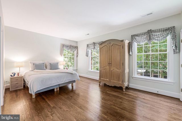 10109 HIGH HILL CT, Great Falls, VA 22066