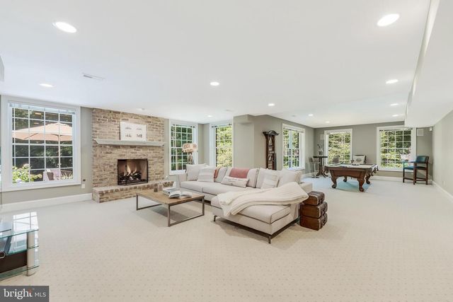 10109 HIGH HILL CT, Great Falls, VA 22066