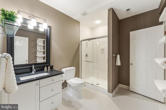 10109 HIGH HILL CT, Great Falls, VA 22066