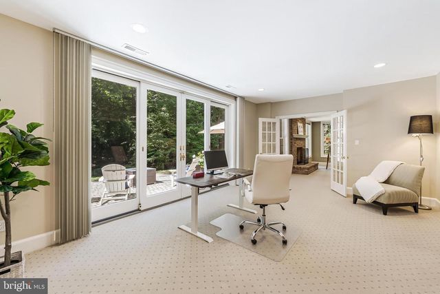 10109 HIGH HILL CT, Great Falls, VA 22066