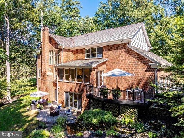 10109 HIGH HILL CT, Great Falls, VA 22066