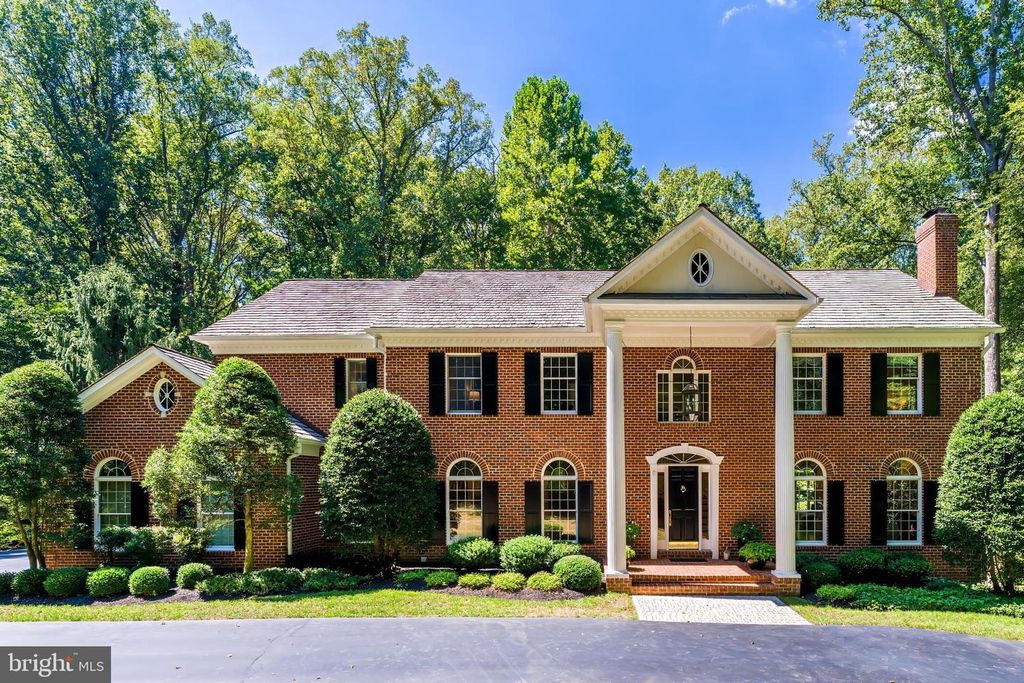 10109 HIGH HILL CT, Great Falls, VA 22066