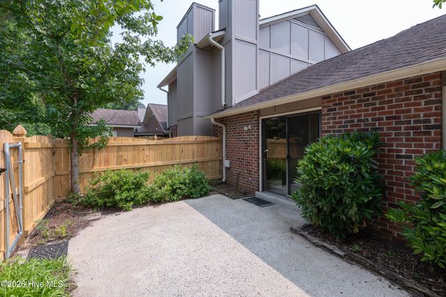 1871 Quail Ridge Road D, Greenville, NC 27858