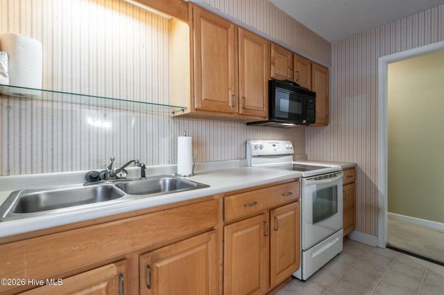 1871 Quail Ridge Road D, Greenville, NC 27858