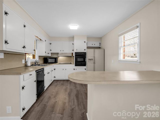 193 Oak Forest Drive, Forest City, NC 28043