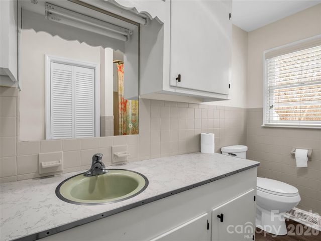 193 Oak Forest Drive, Forest City, NC 28043