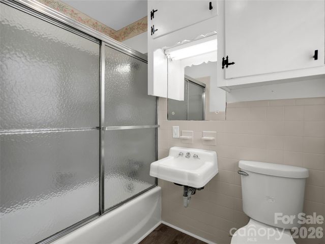 193 Oak Forest Drive, Forest City, NC 28043