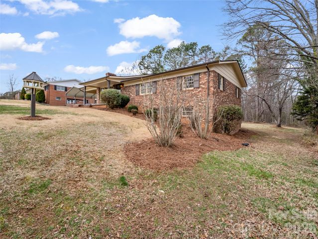 193 Oak Forest Drive, Forest City, NC 28043