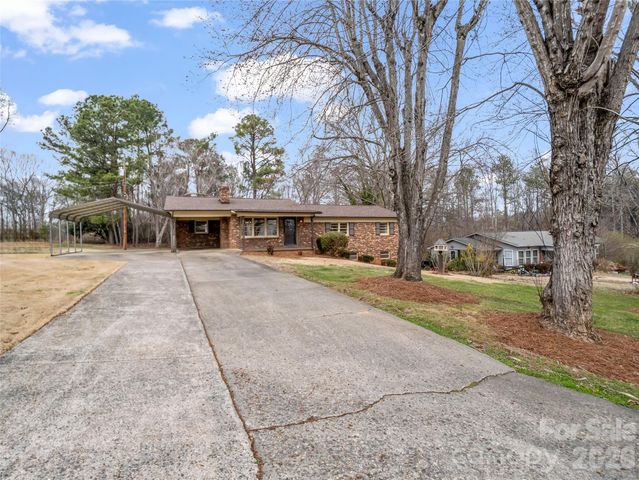 193 Oak Forest Drive, Forest City, NC 28043
